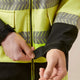 Ariat Rebar Chamarra Softshell para Hombre, Resistente al Agua, Alta Visibilidad - Amarillo - 10046407 - Imagen 3