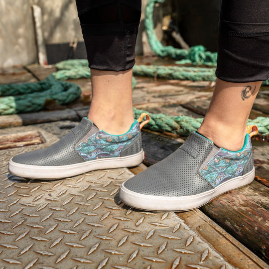 Xtratuf Fishe®Wear Sharkbyte Zapato de Cubierta de Piel para Mujer - Gris - XSW-7GG - Imagen 8